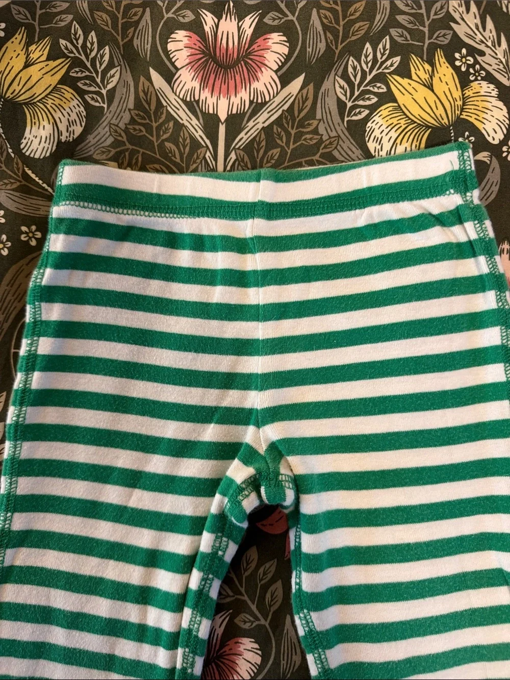 Primary Kids Pajama Set size 4/5, family matching, mommy & me